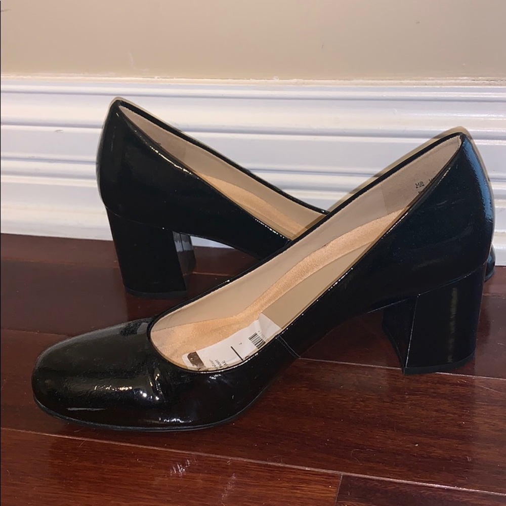 Naturalizer 9.5 Narrow Whitney Black Patent Heel